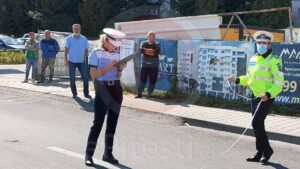 Un bărbat din Argeş a ajuns în arestul Poliţiei, după ce a fost depistat fără permis auto