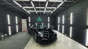 Video: Porsche 911 Turbo S, la Auro Detailing. Serviciu de cosmetizare auto, în Pitești