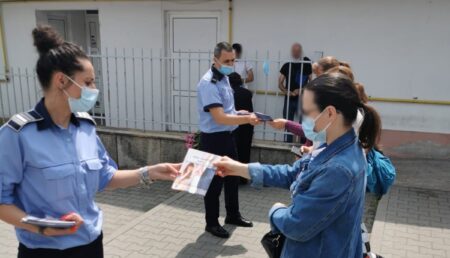 Polițiștii piteșteni au desfășurat activități de prevenire a violenței domestice