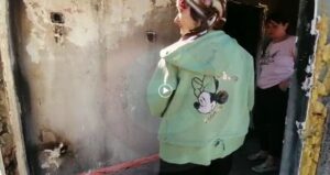 Video: O familie din Băbana are nevoie de ajutor. Agoniseala de o viață, înghițită în incendiu