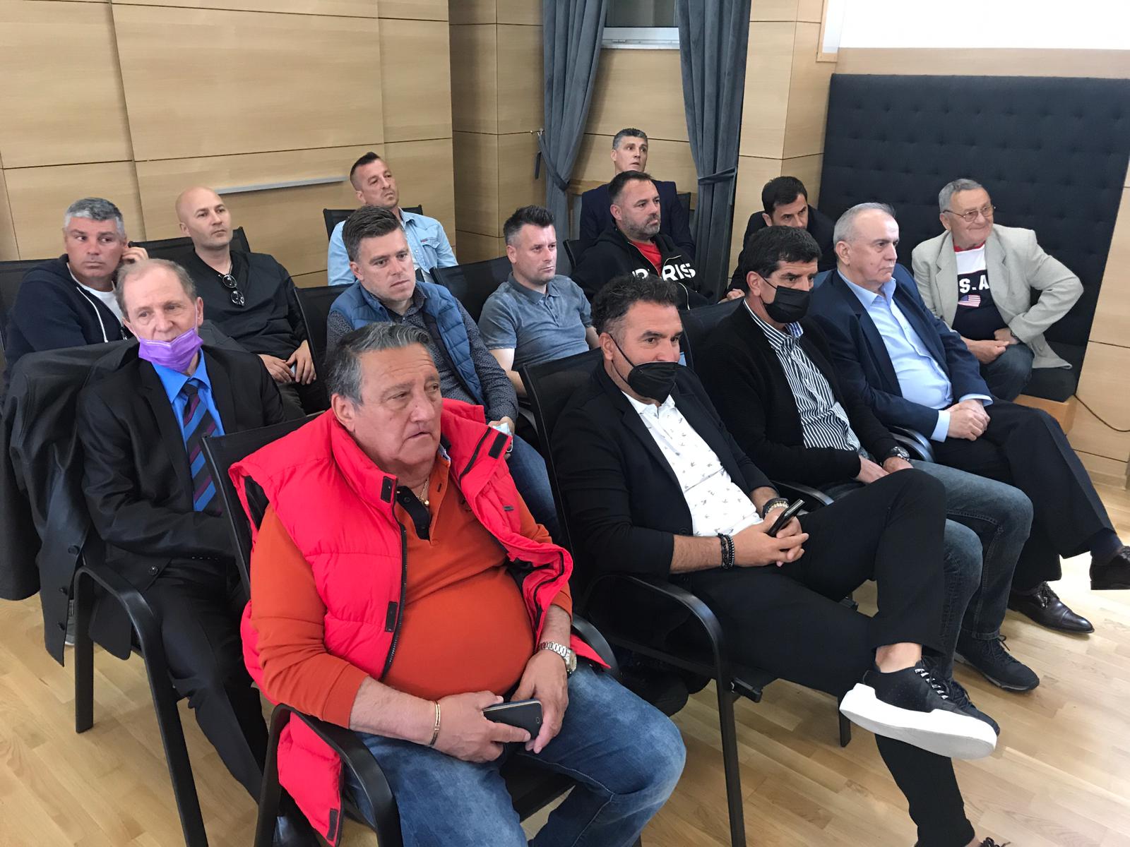 Video: Întâlnire la Primăria Pitești cu fostele glorii ale lui FC Argeș