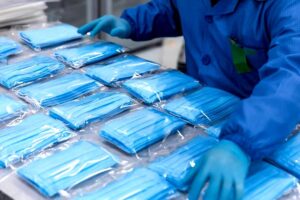 Vezi cât a cheltuit Primăria Pitești pentru achiziționarea măștilor de protecție