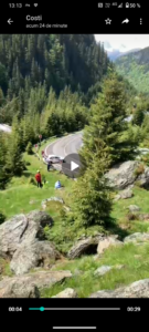 Video: Incident la raliu. O mașină a derapat către un grup de spectatori
