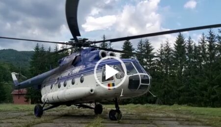 Salvamontiştii argeşeni au participat la un transport cu elicopterul pentru Cetatea Poenari