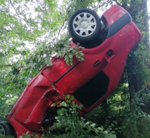 Video: Acrobaţie fără voie a unui şofer din Argeş