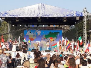 Video – Ansamblul Folcloric Dorul, invitat de onoare la Festivalului Internațional de Folclor Vitosha-Sofia