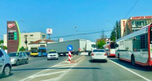 Video – Mastodont pus de-a latul pe Bulevardul Nicolae Bălcescu