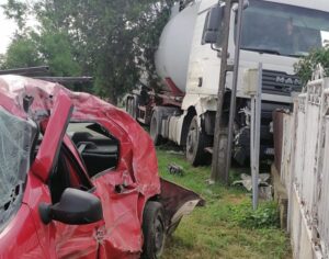 Video: Accident cu încarcerare la Ștefănești