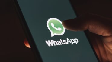 WhatsApp testează o nouă funcție. Vom putea trimite și primi mesaje fără a utiliza telefonul