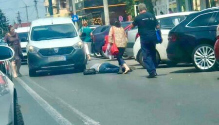 Bărbat căzut în plină stradă, în Găvana