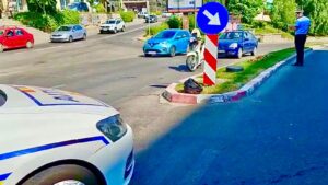 Video – Accident pe Calea Craiovei: Motociclist acroșat de un autoturism