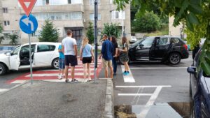 Video – Eveniment rutier pe Frații Golești! Bmw, implicat!
