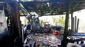 Video – Incendiu violent la Valea Iașului. Proprietar, rănit de flăcări