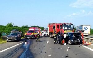 Doi oameni au murit într-un accident pe autostrada Pitești – București
