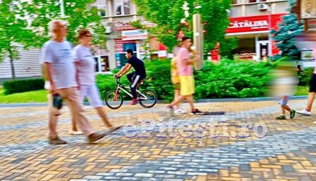 Video – Pitești/Bicicliștii amendați pe Strada Mare pietonală!