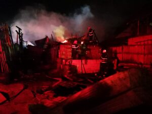 Video – Argeș: Incendiu devastator în noapte