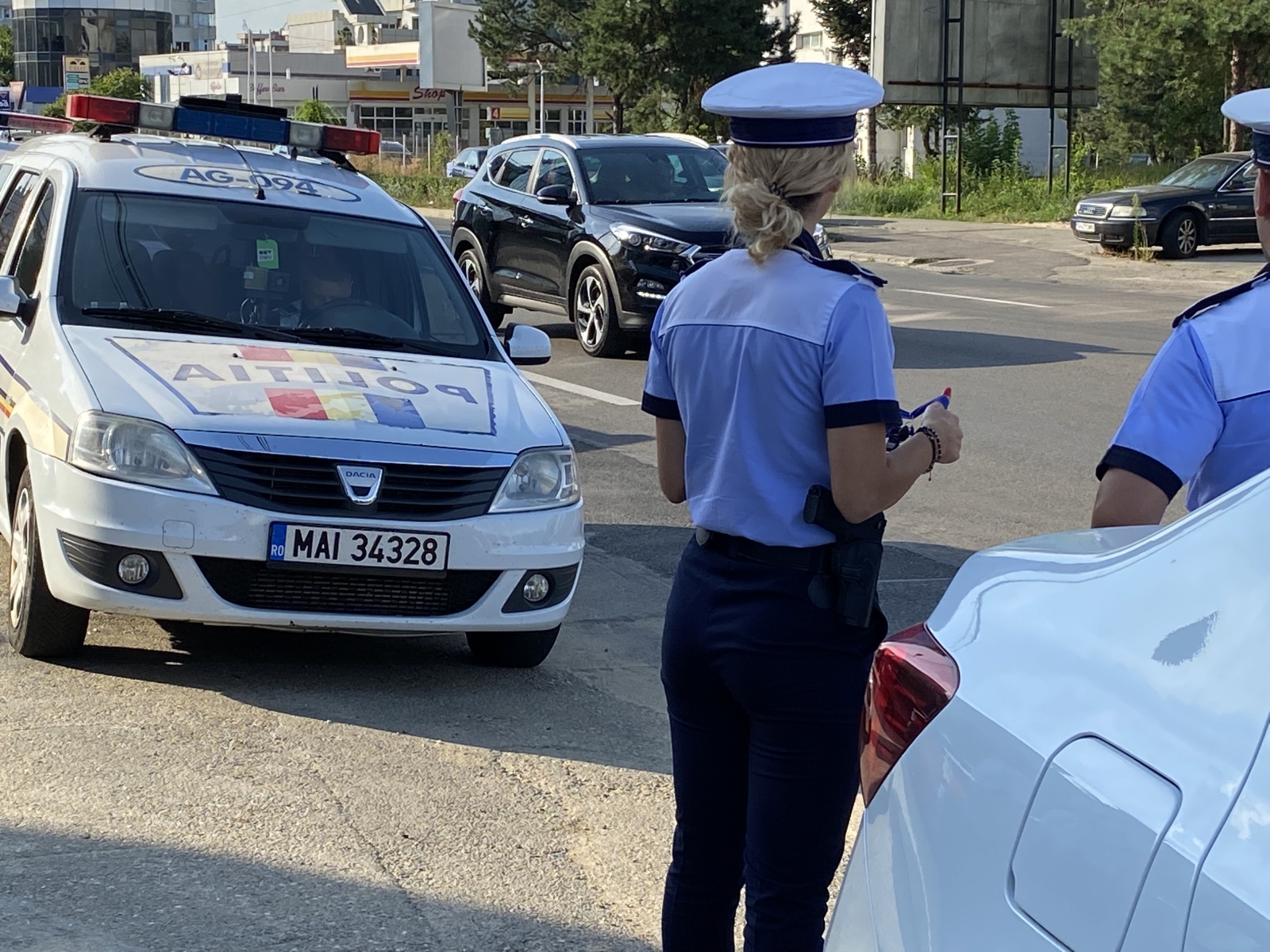 Un tânăr din Bascov, „mare” şofer. Depistat la volan, deşi se afla sub control judiciar pentru infracţiuni rutiere