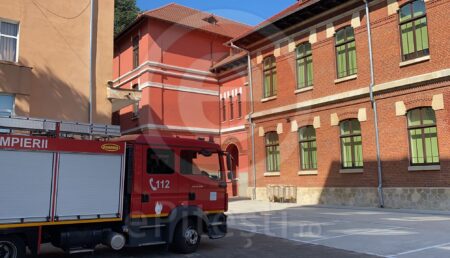 Video: Pompierii, la Brătianu!