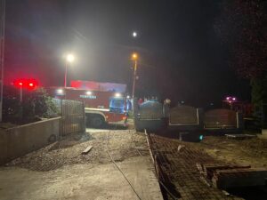 Video: S-a certat cu soţia şi a dat foc casei. Bărbatul, din Argeş, a fost reţinut