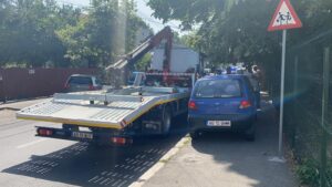 Video – Acum: Se ridică mașinile parcate aiurea în Centrul Piteștiului