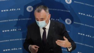 Modificări la concursul pentru directorii de școli. Se va da cu specialiști în HR de la firme private