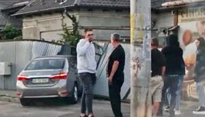 Video – A dărâmat gardul cu Toyota!