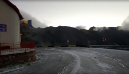 Video – Iarna se instalează la munte. Imagini de la Cota 2000
