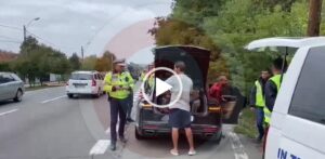 Bascov: Turci în Porsche Panamera, nereguli. Nu mai pot ieşi din ţară cu maşina