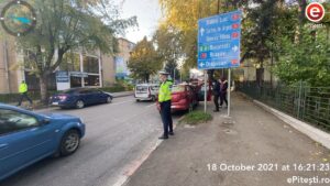 Video – Accident într-o intersecție din Centrul Piteștiului. O șoferiță implicată