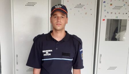 Un tânăr din Costeşti, abandonat de părinţi, a intrat la Jandarmi