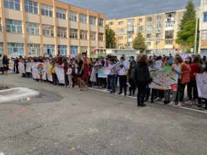 Piteşti: „Fără violenţă” în şcoli!
