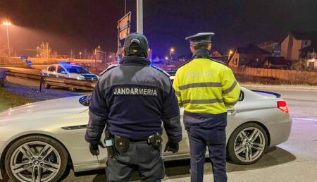 Argeș: Jandarmii în acțiune! Masca și certificatul verde la control
