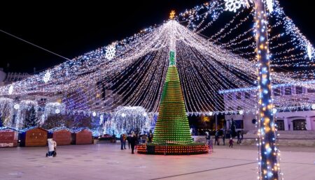 Se aprinde iluminatul festiv în Mioveni