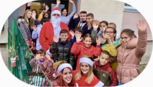 Trei tineri cu suflet mare s-au alăturat campaniei ePitești, în sprijinul copiilor defavorizați