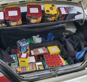 Argeș: Dosare penale, amenzi și sute de materii explozive confiscate de polițiști