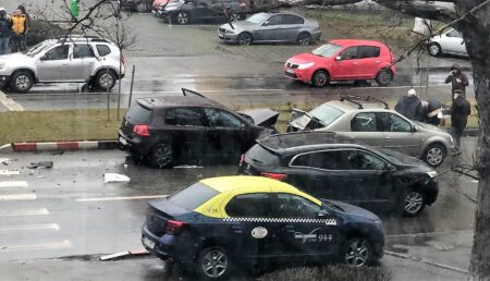 Pitești: Accident în Craiovei, lângă Kaufland