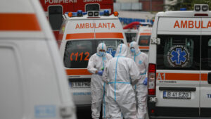 Măștile revin în spitale din România. Obligatorii din cauza valului de COVID-19