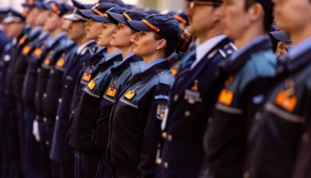 S-au aprobat mii de locuri în plus la Academia de Poliție și la școlile de agenți