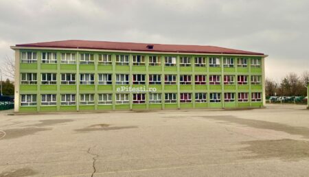 Școli din Argeș, finanțare de 200.000 € pentru reducerea abandonului școlar