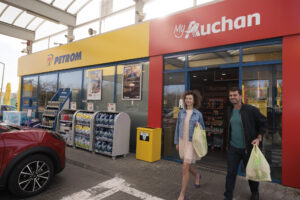 Descoperă noua experiență de cumpărături din magazinele MyAuchan din stațiile Petrom