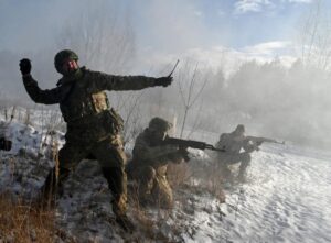 În caz de război serviciul militar redevine obligatoriu