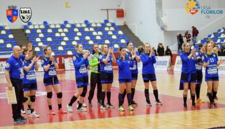 Echipa de handbal a Mioveniului joacă meciul de acasă la Pitești