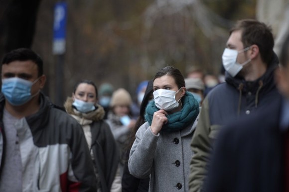 Virus gripal agresiv se extinde rapid! Pericol pentru România