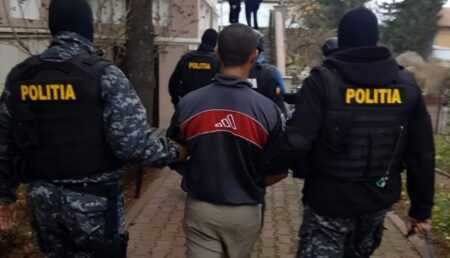 Argeș: A păcălit curierul și a ajuns pe mâna Poliției