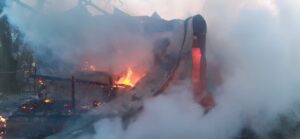 Casă mistuită de flăcări la Budeasa