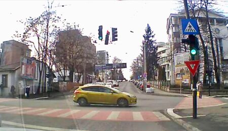Pitești: Șofer surprins mergând pe contrasens, în centrul orașului