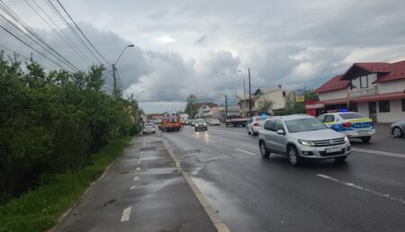 Argeș: Accident cu victime. Mașină lovită de TIR