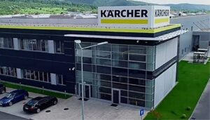 Incident la fabrica Karcher! O tânăra s-a tăiat la mână!