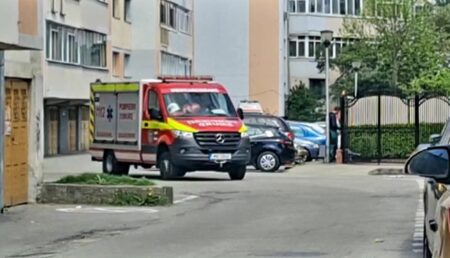 Deblocare ușă în Pitești: O persoană a fost găsită decedată!