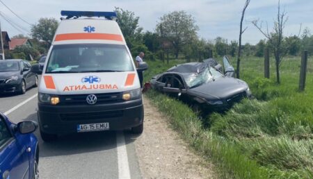 Accident în Argeș. Un Audi, daună totală!